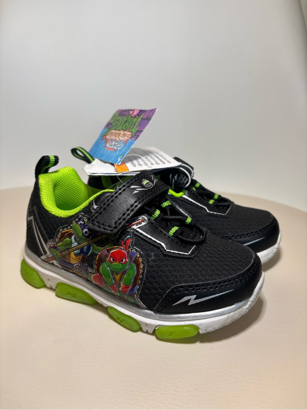 Teenage Mutant Ninja Turtles Light-Up Sneakers – Toddler Size 7C